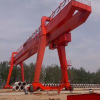 鎮(zhèn)江門式起重機(jī)。龍門吊